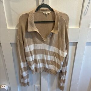Striped Collared V-Neck Sweater in Beige & White